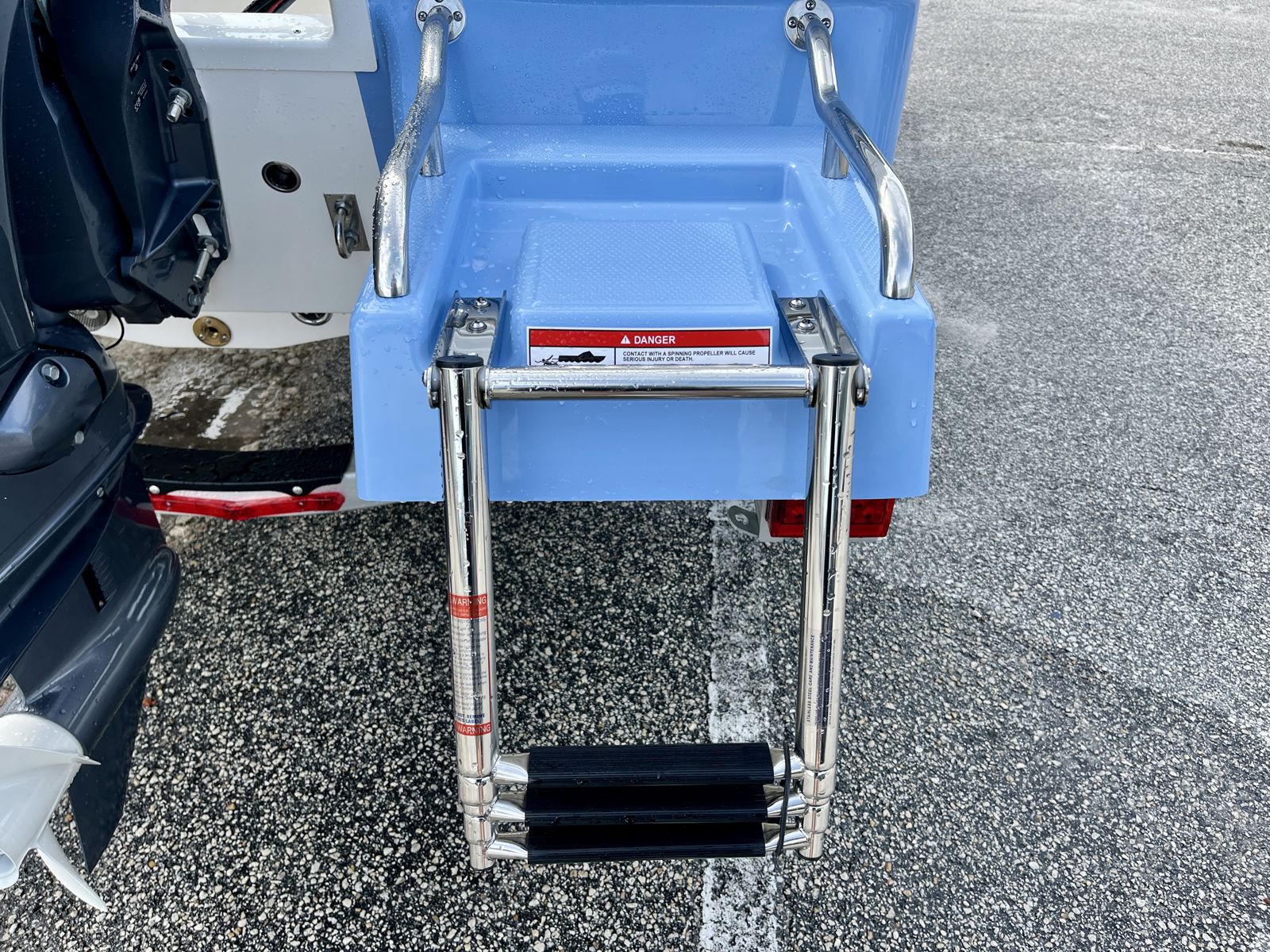 2025 Robalo R160-15