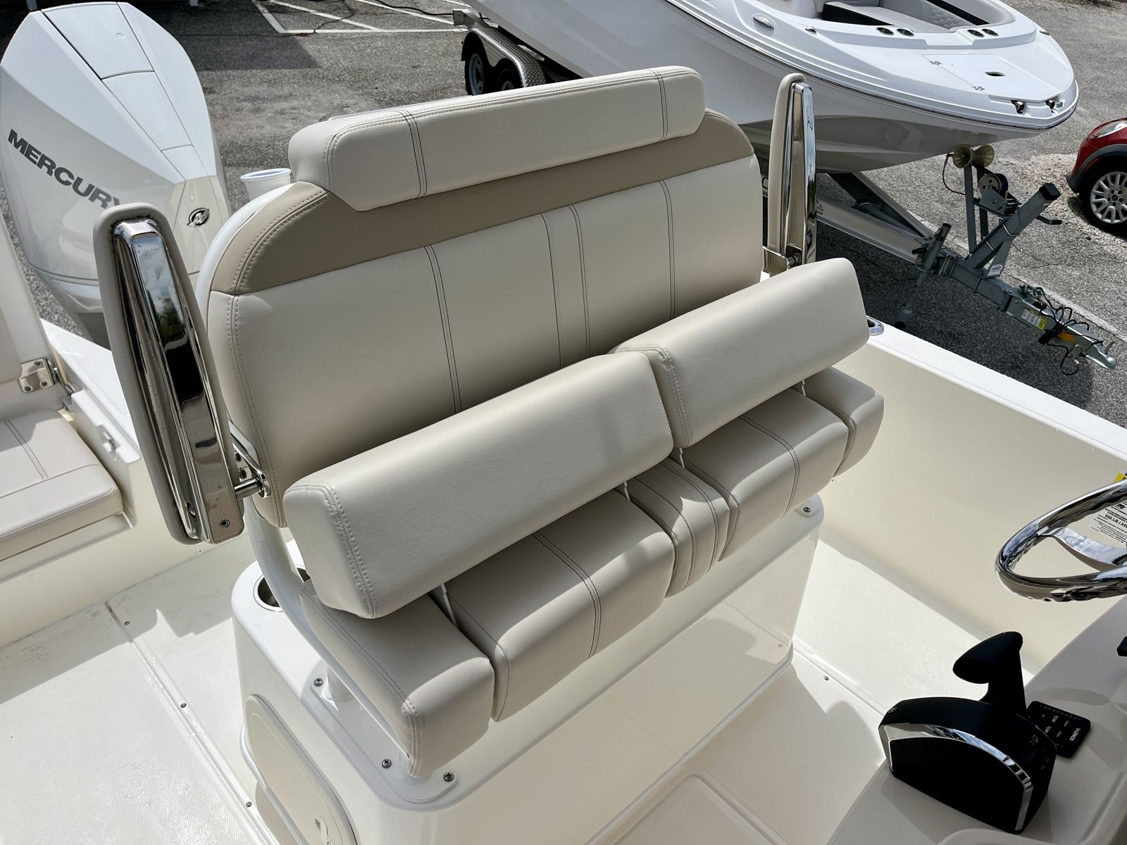 2026 Boston whaler 22DNT-12