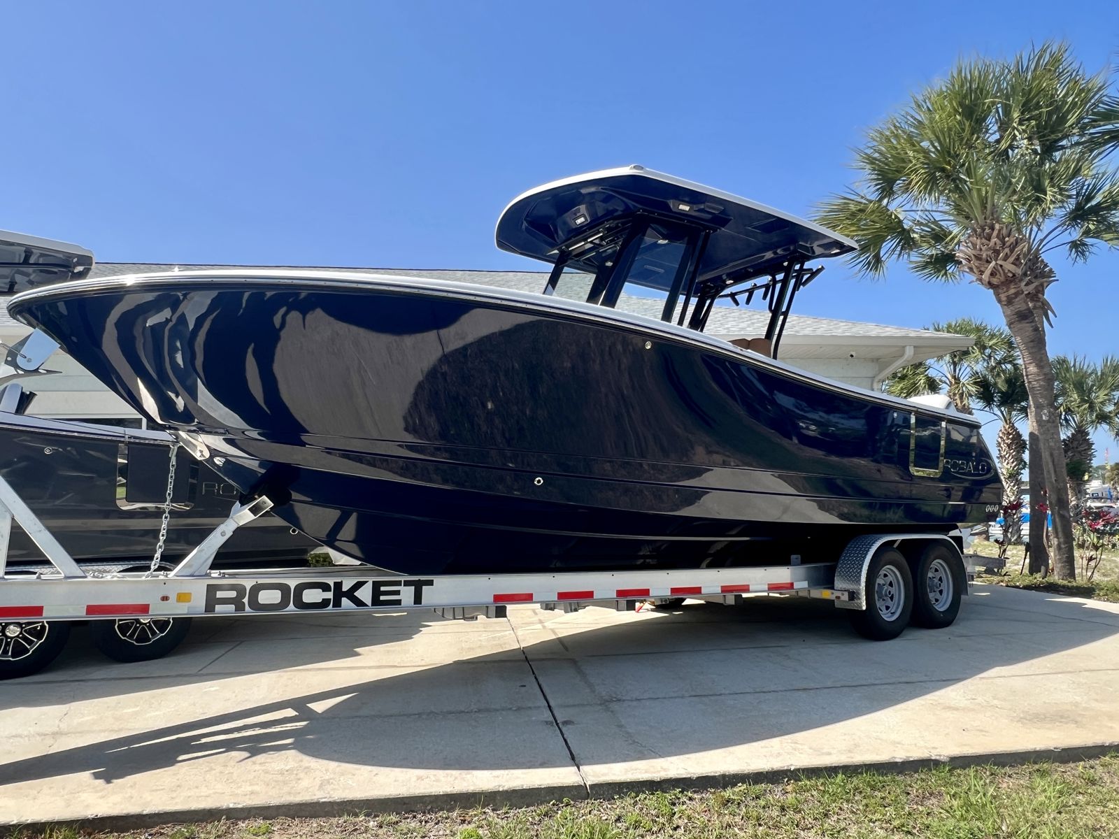 2025 Robalo R2700
