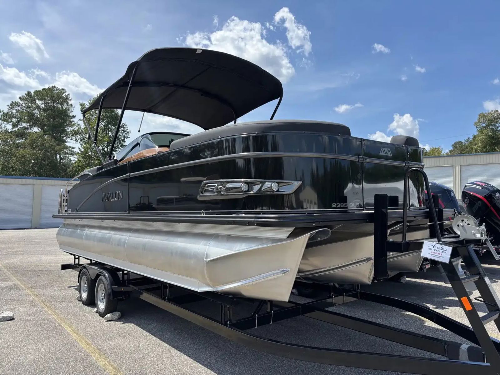 2027 Avalon Catalina Quad Lounger Shift Windshield - 3