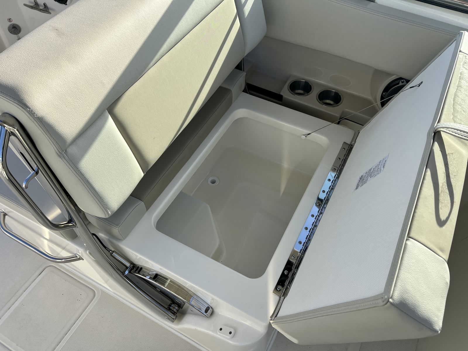2025 Boston whaler 24VNT-32