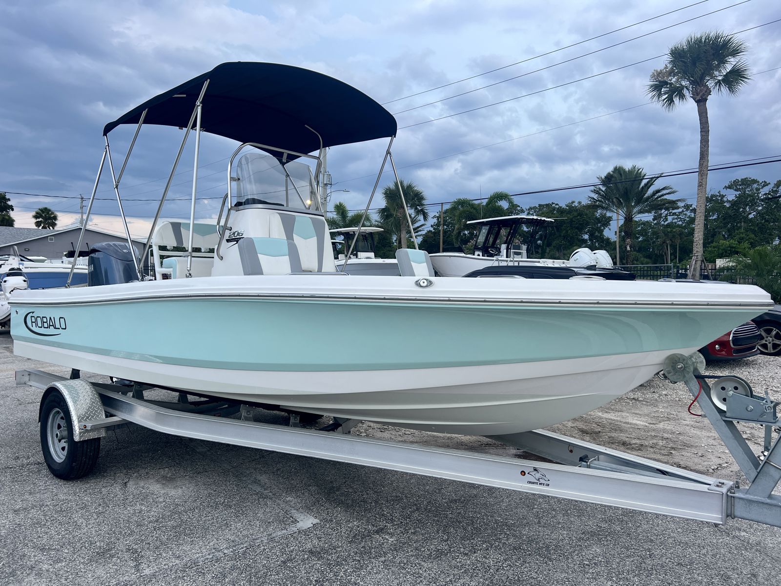 2024 Robalo 206c Cayman 20B-10