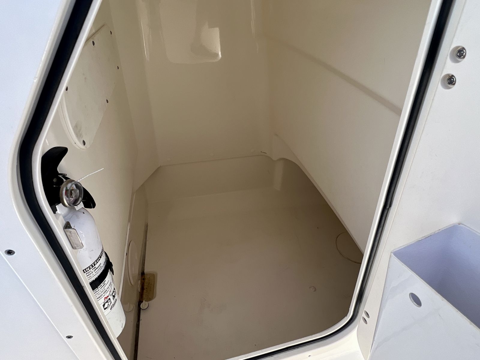 2023 Boston whaler 210 Montauk-21