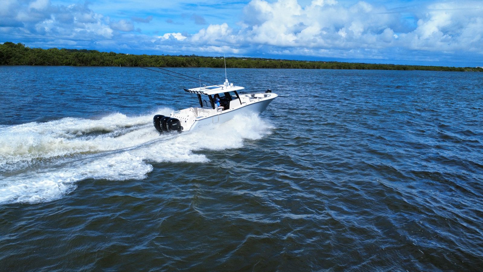 2022 Robalo R360-3