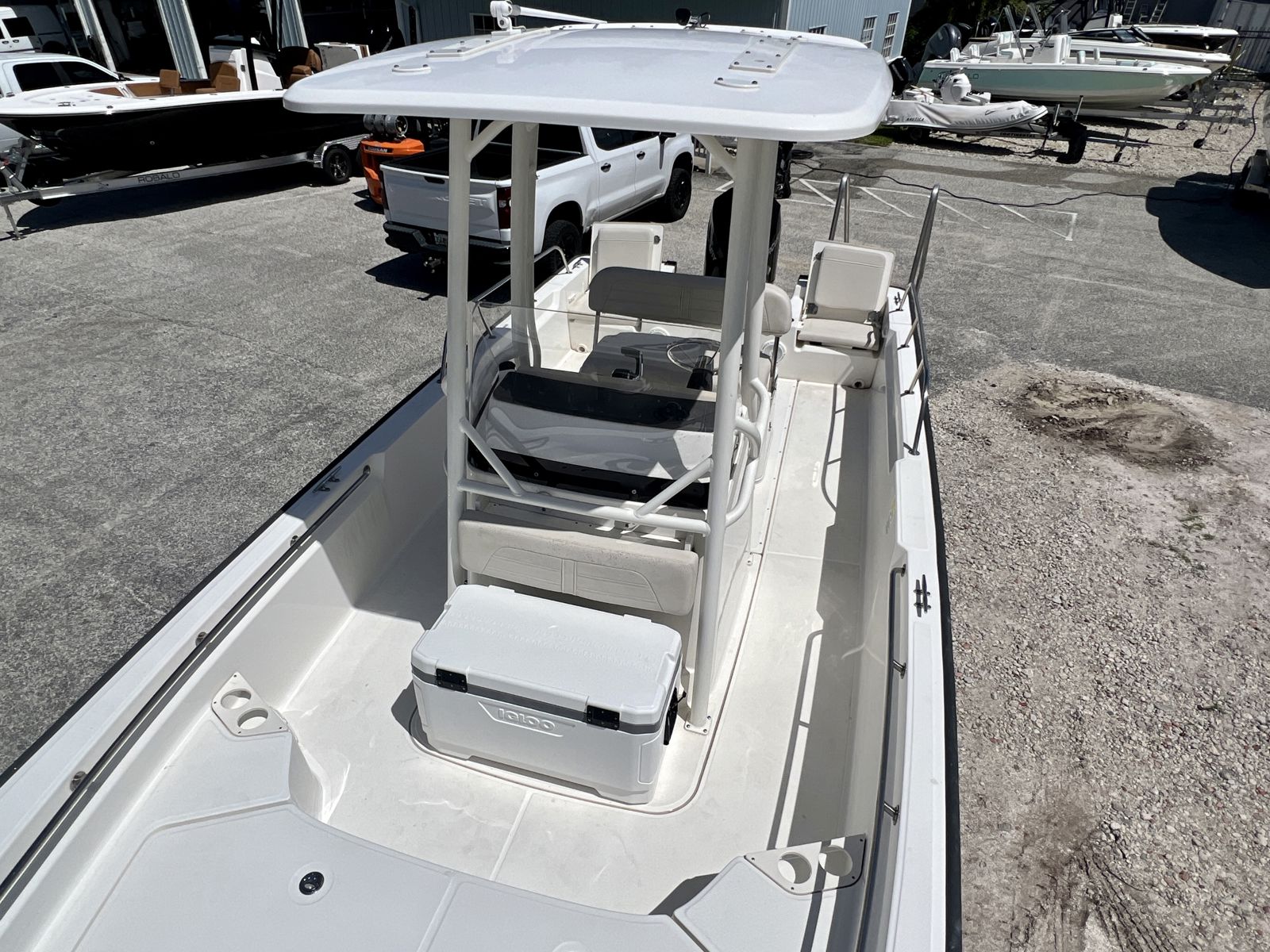 2023 Boston whaler 210 Montauk-19