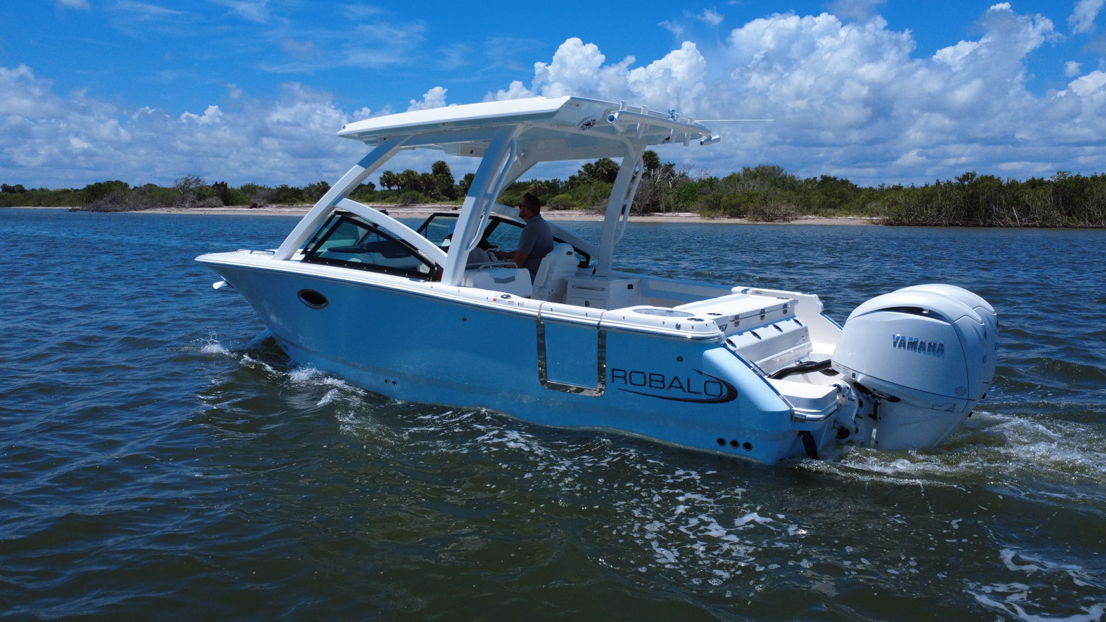 2025 Robalo R257-71