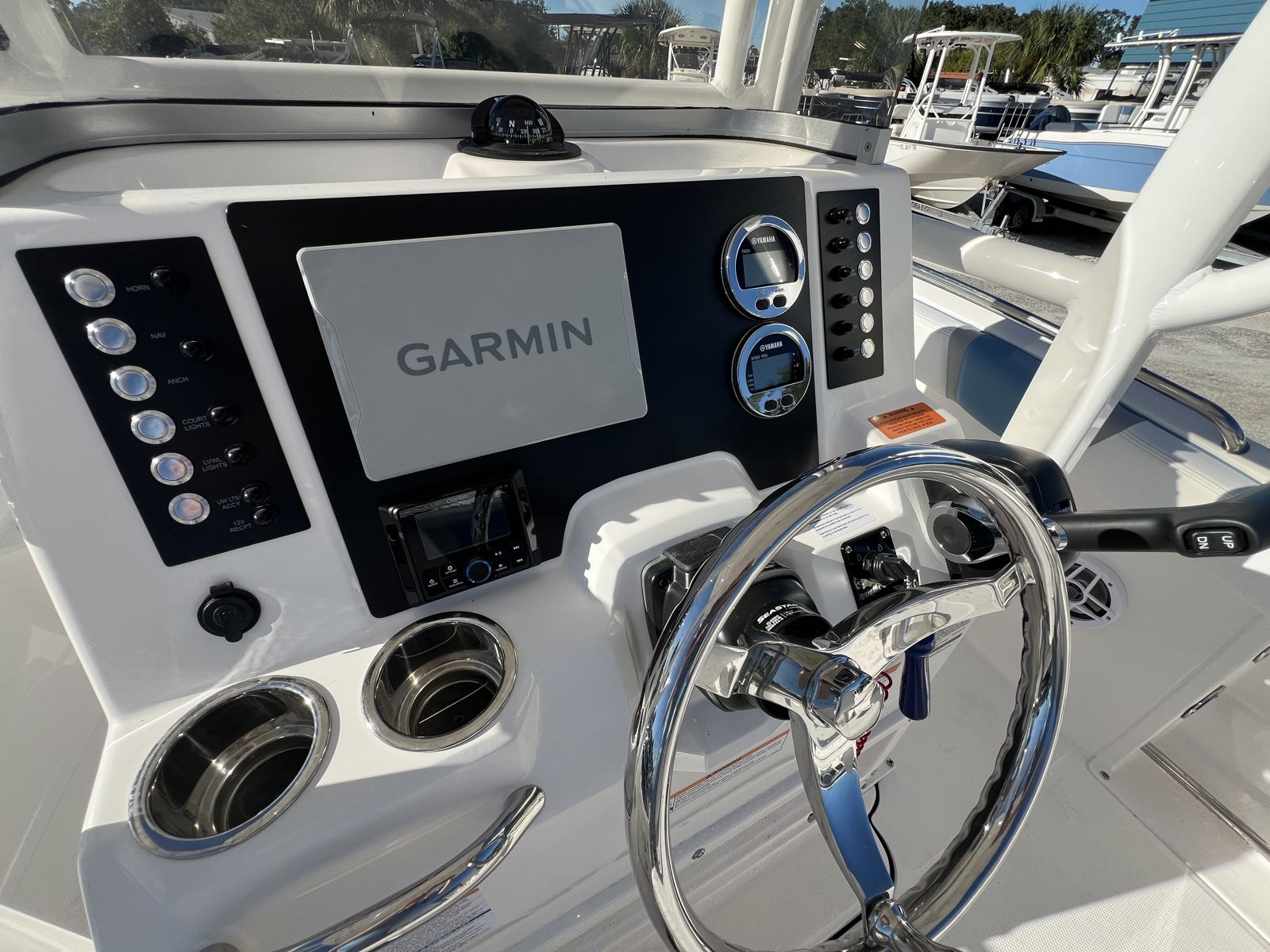 2026 Robalo R222-16