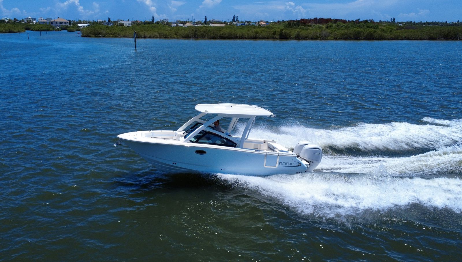 2025 Robalo R257-24