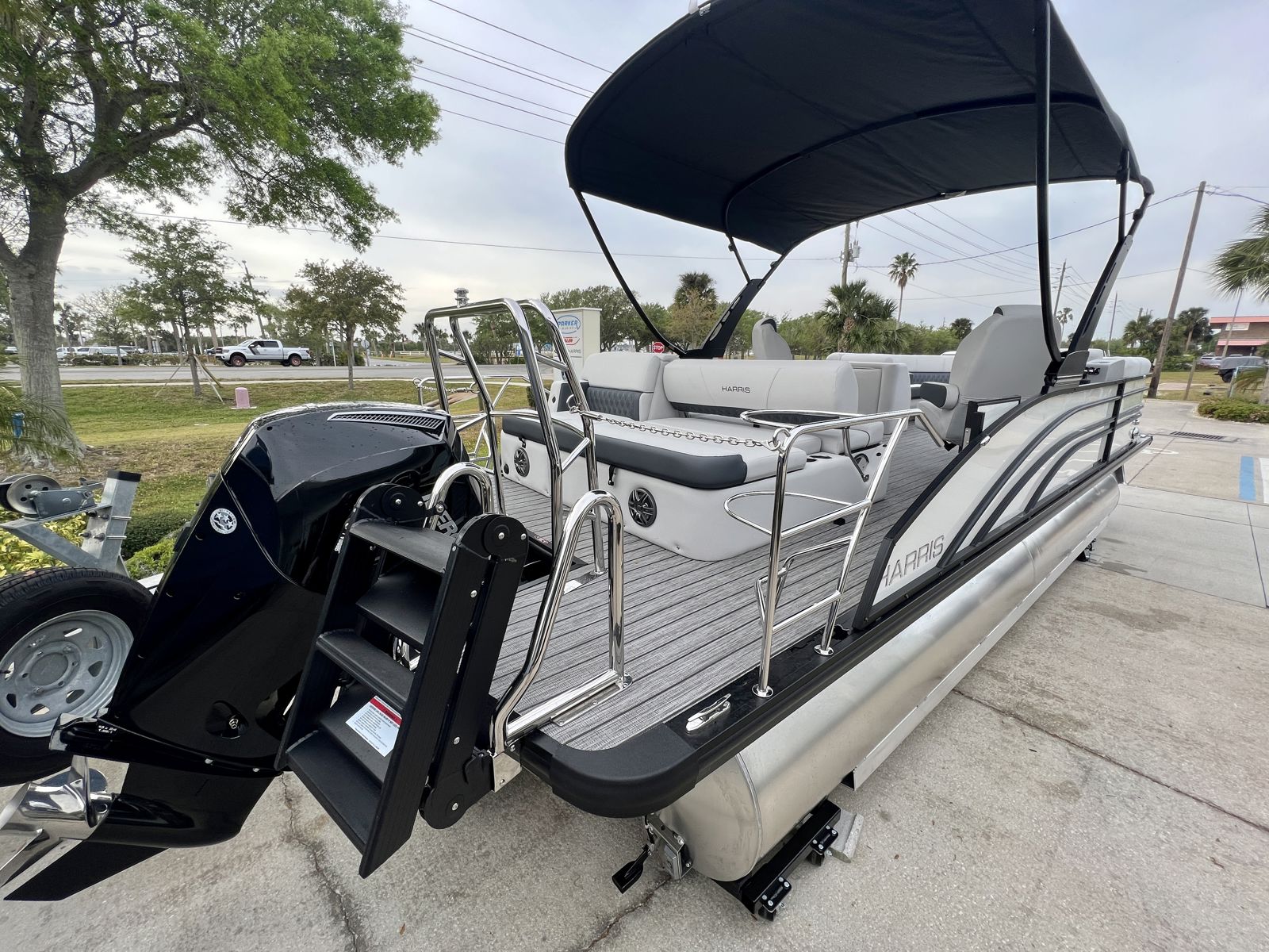 2025 Harris Sunliner 230-5