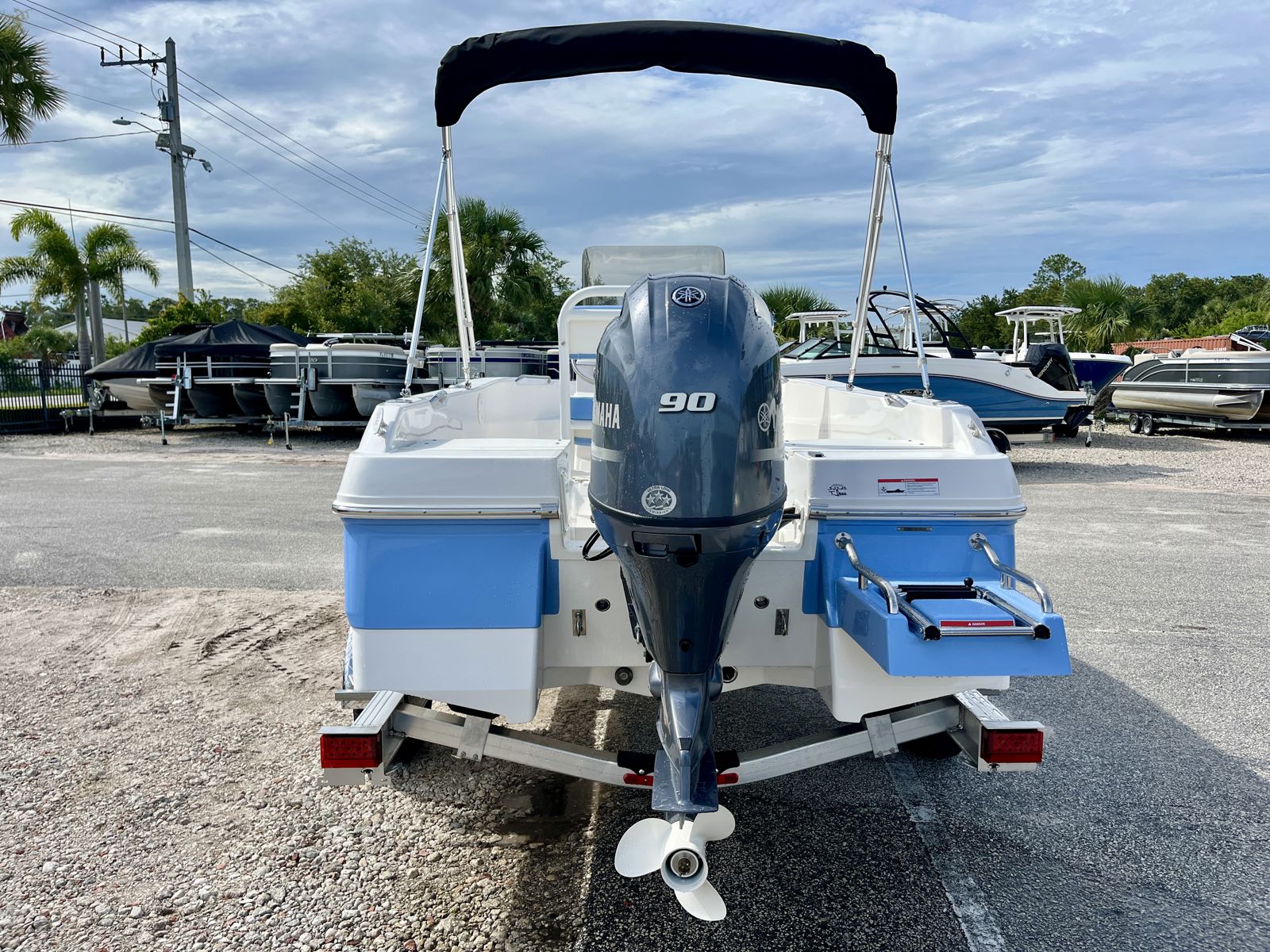 2025 Robalo R160-7