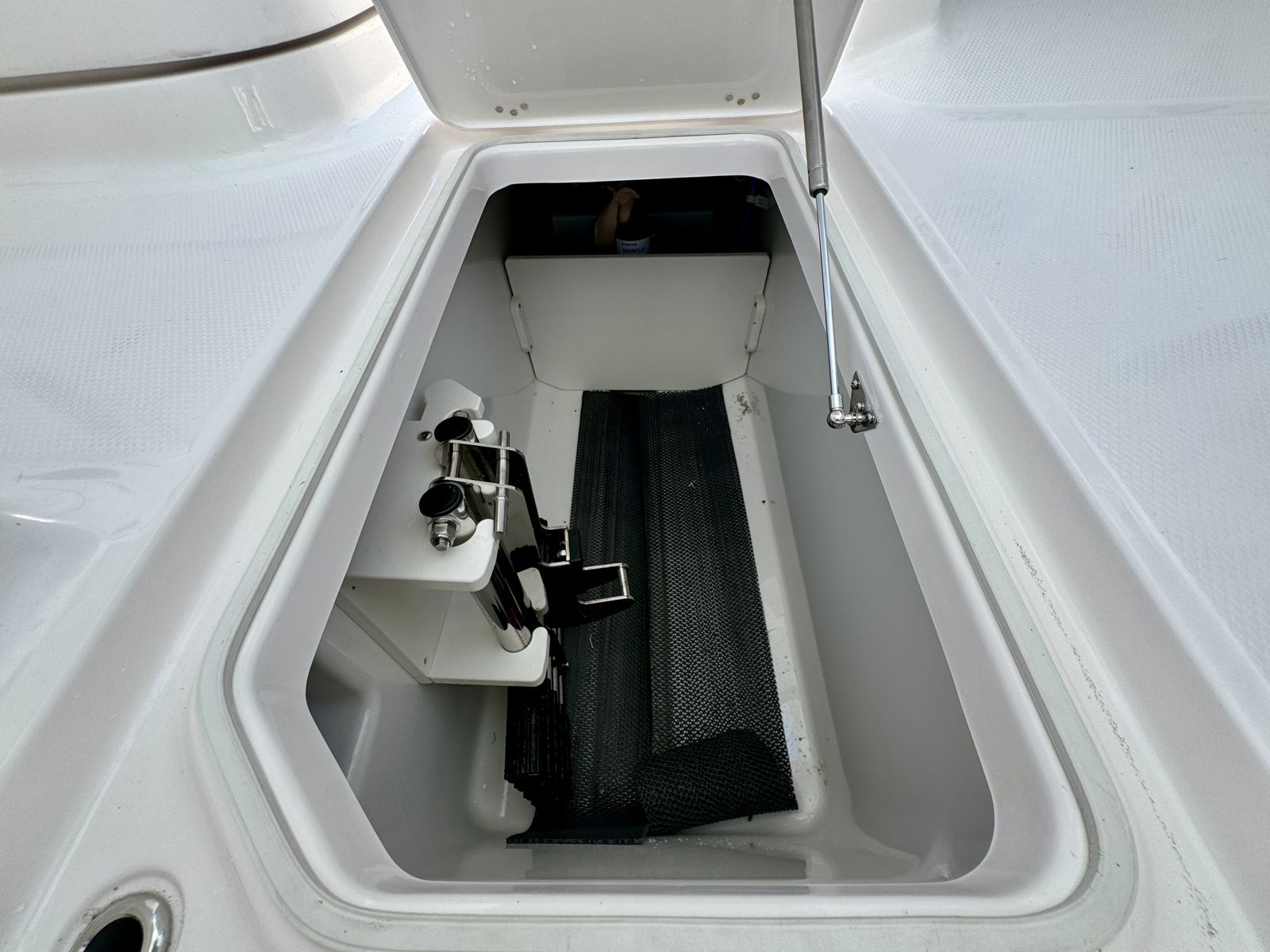 2025 Robalo R257-25