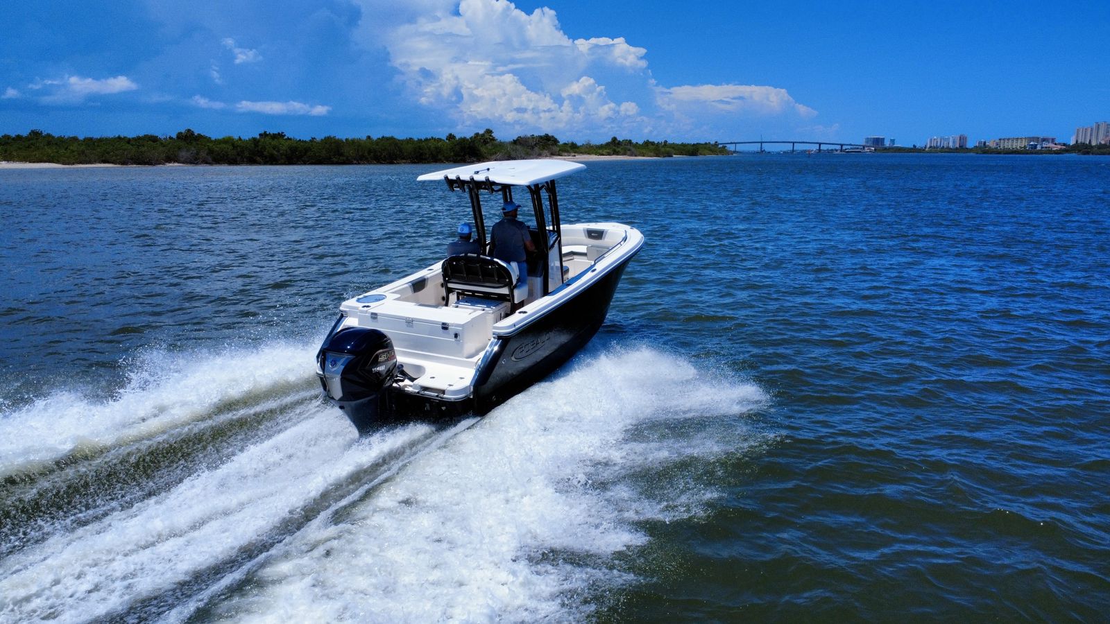 2024 Robalo R230-35