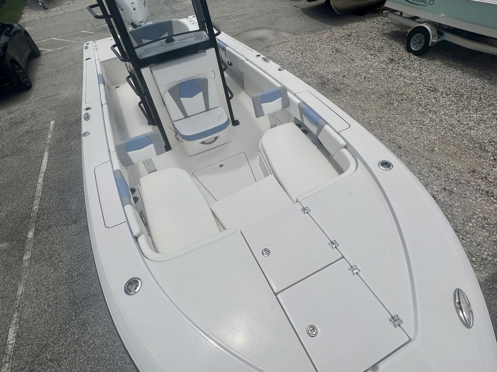 2025 Robalo 266 SD Cayman-20