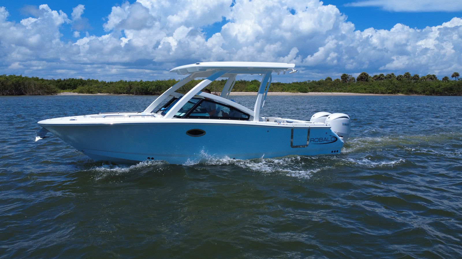 2025 Robalo R257-70