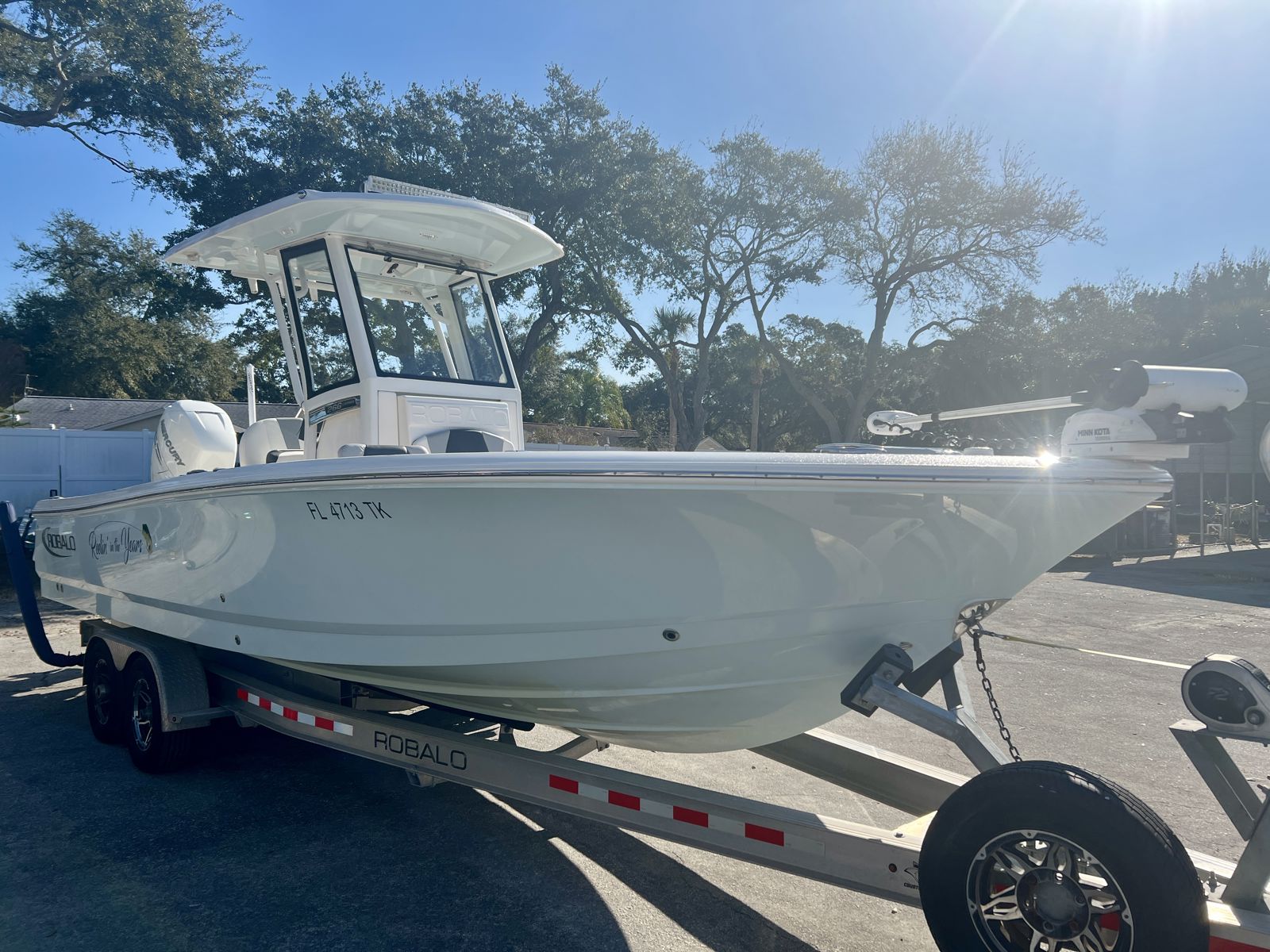 2023 Robalo 266 Cayman-3
