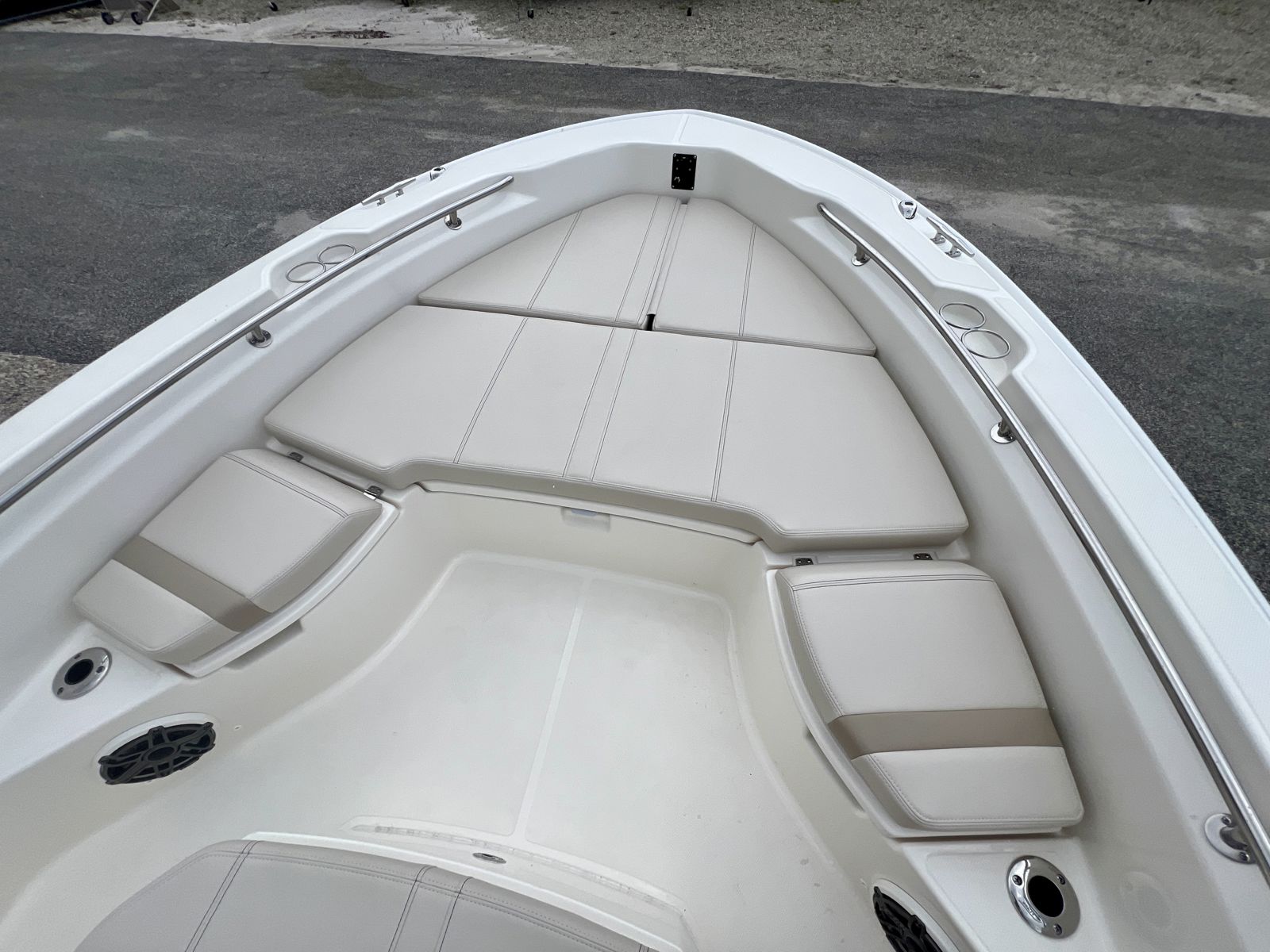 2026 Boston whaler 25DNT-32
