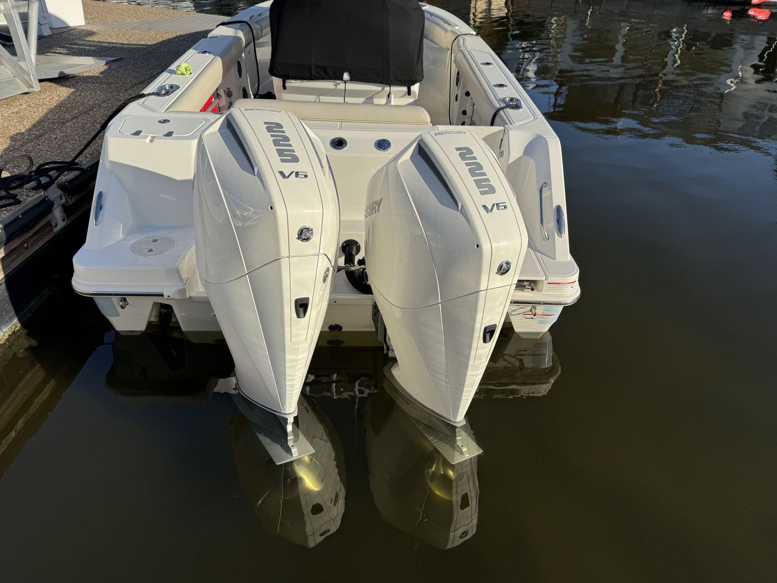 2023 Boston whaler 250 Outrage-23