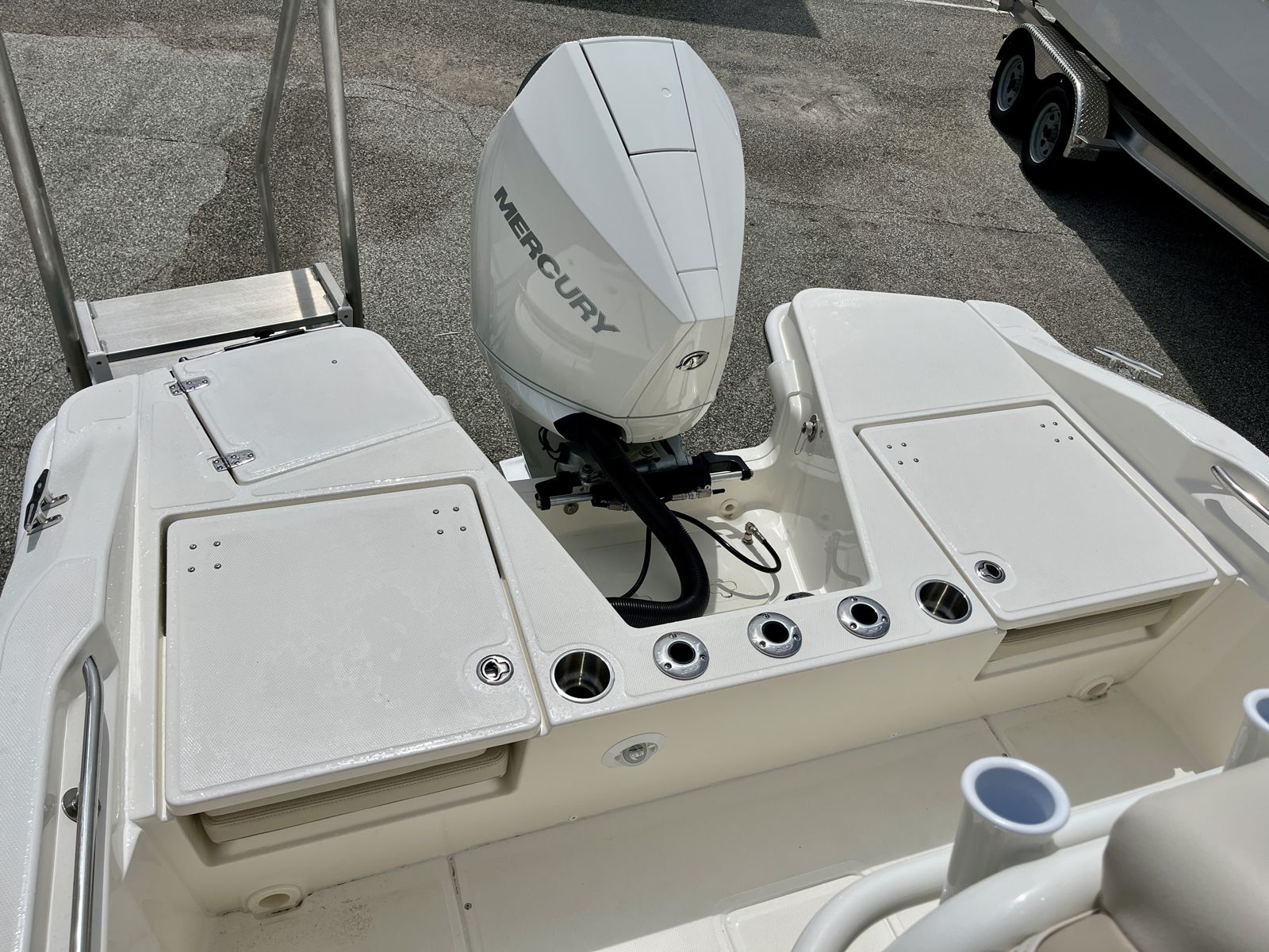 2026 Boston whaler 22DNT-9