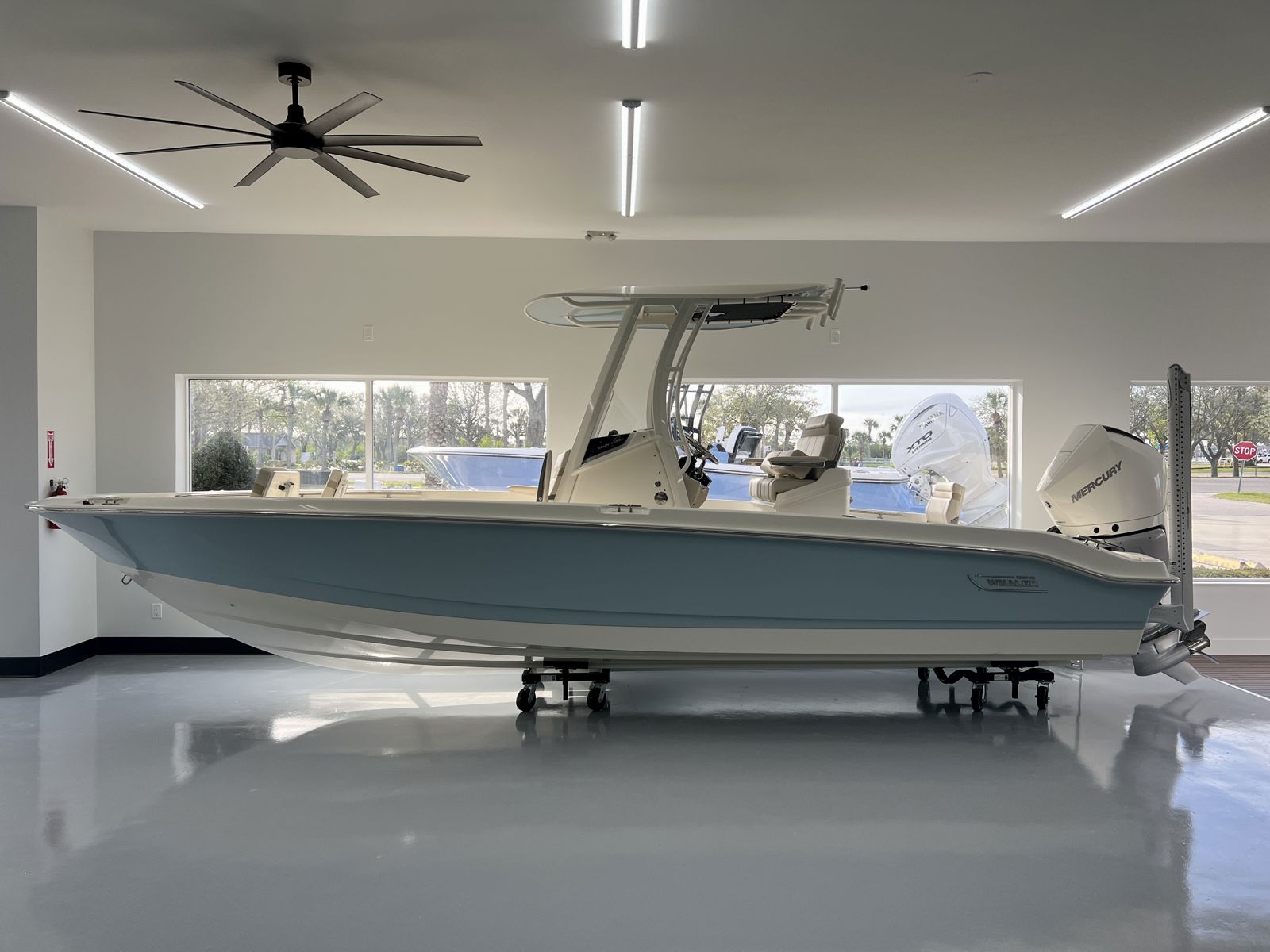 2025 Boston whaler 25DNT0