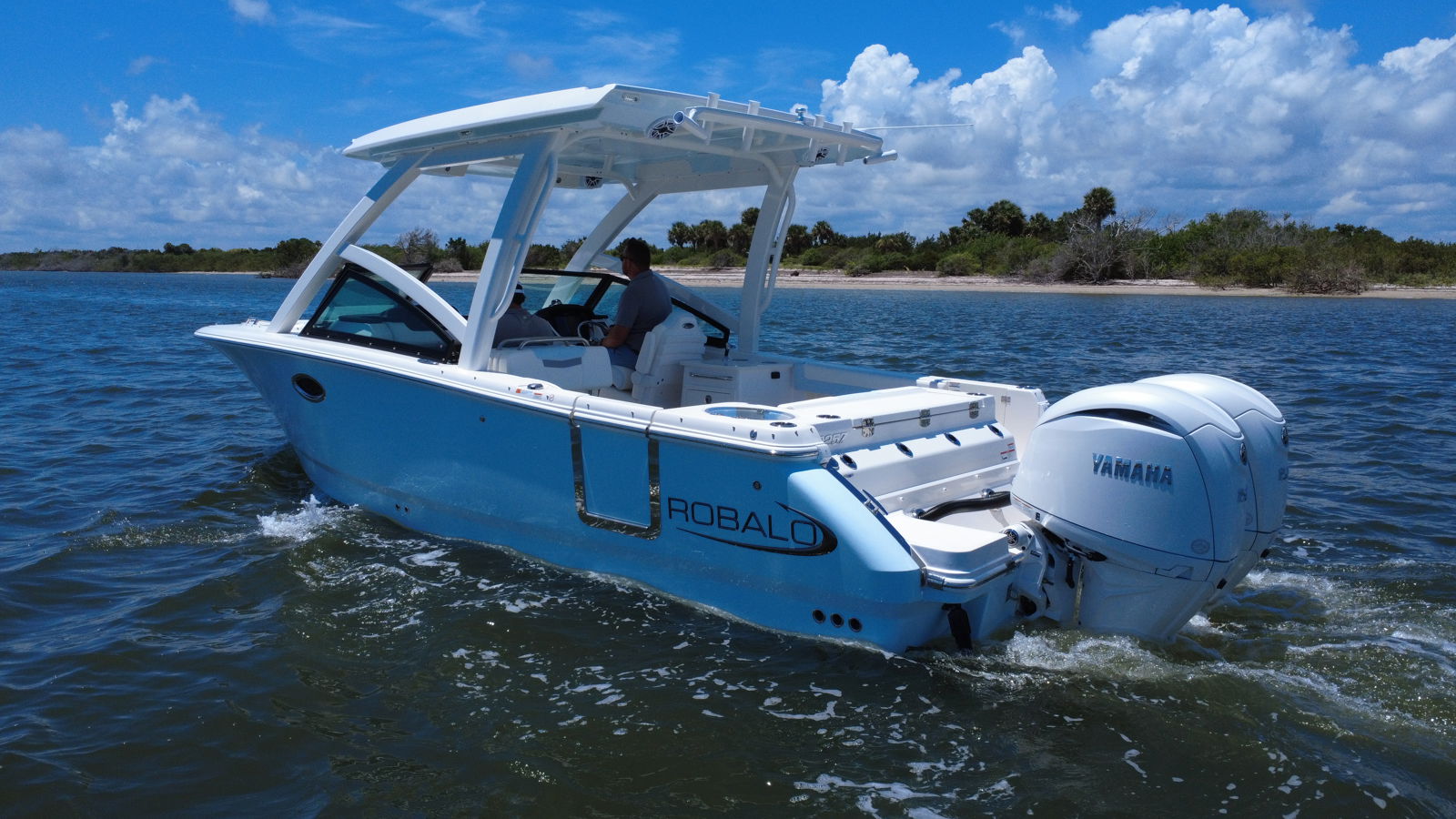 2025 Robalo R257-69