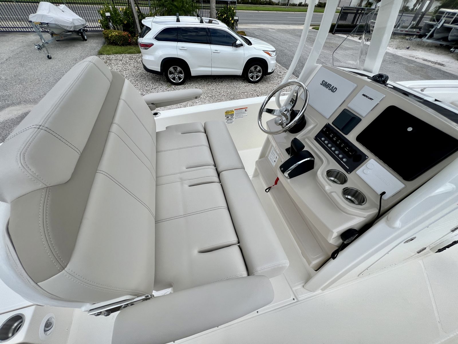 2026 Boston whaler 25DNT-18