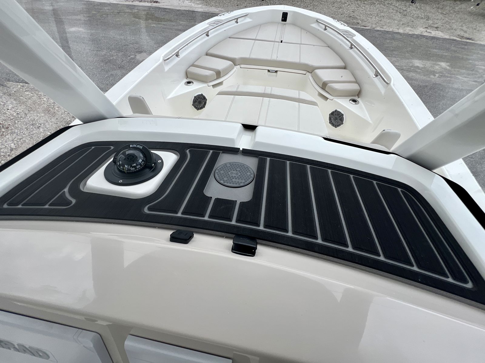 2026 Boston whaler 25DNT-26